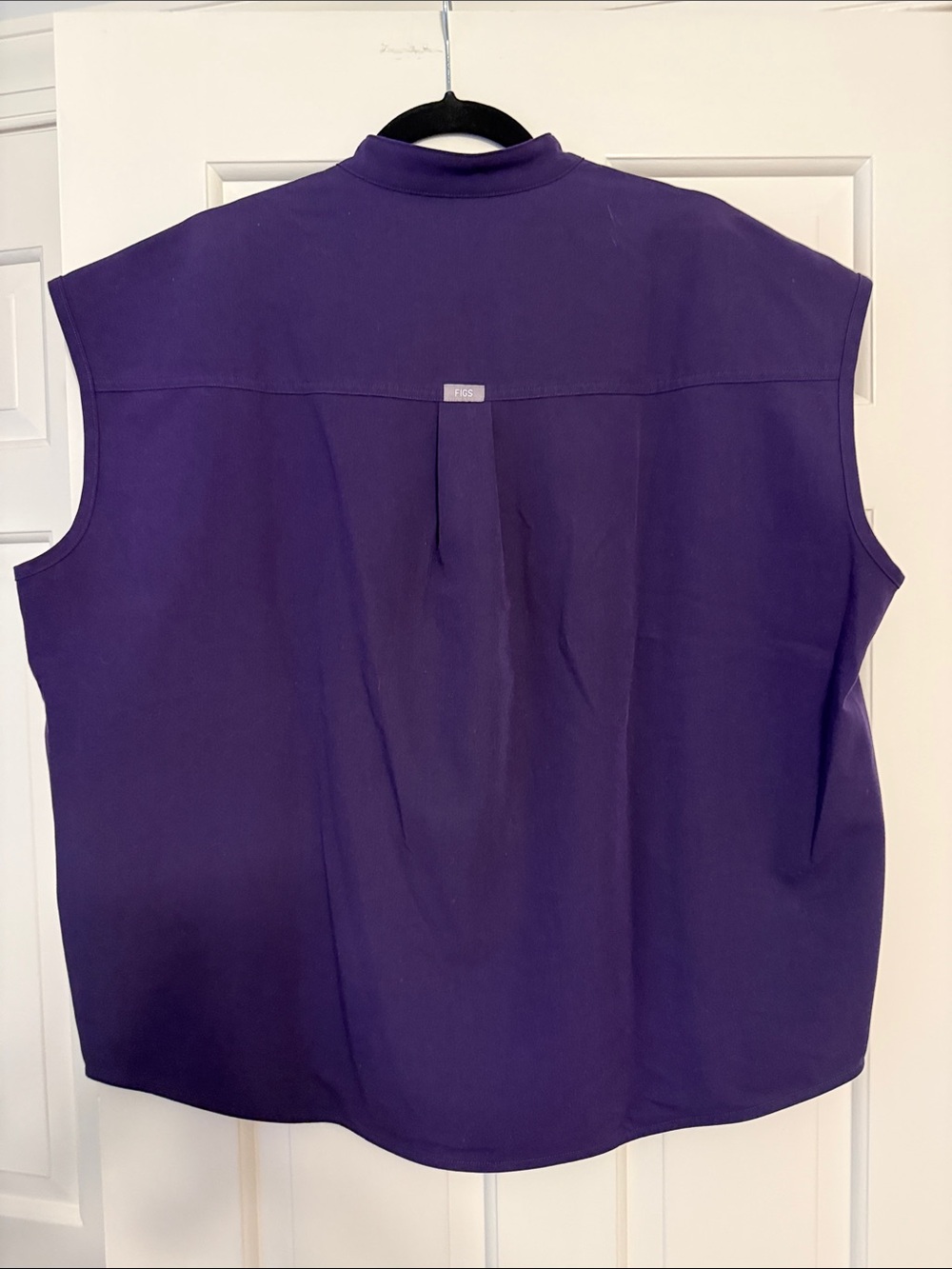 FIGS L Rafaela Scrub Top - Picture 2 of 5